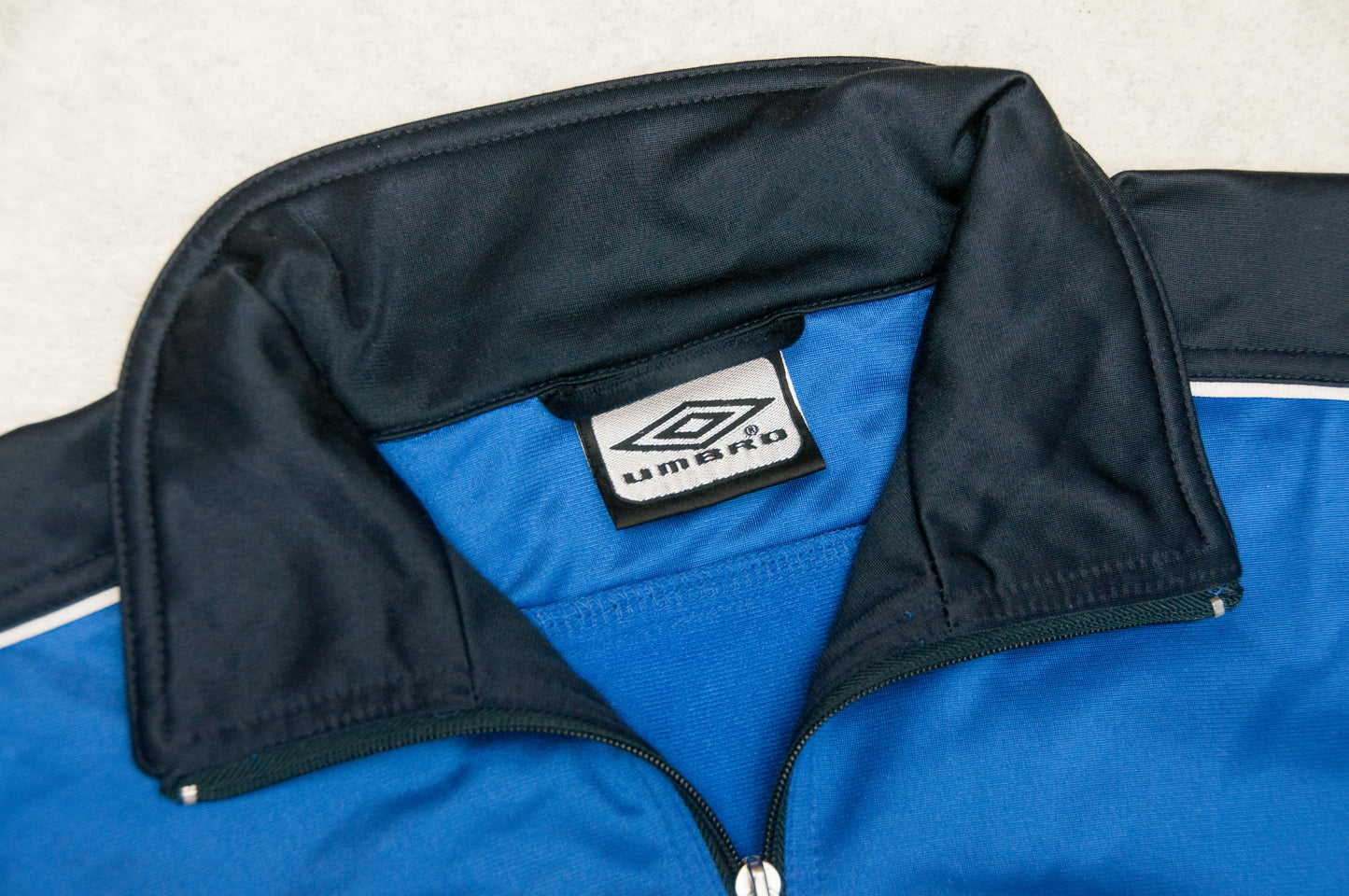 Vintage Y2K Umbro verkkatakki (L)