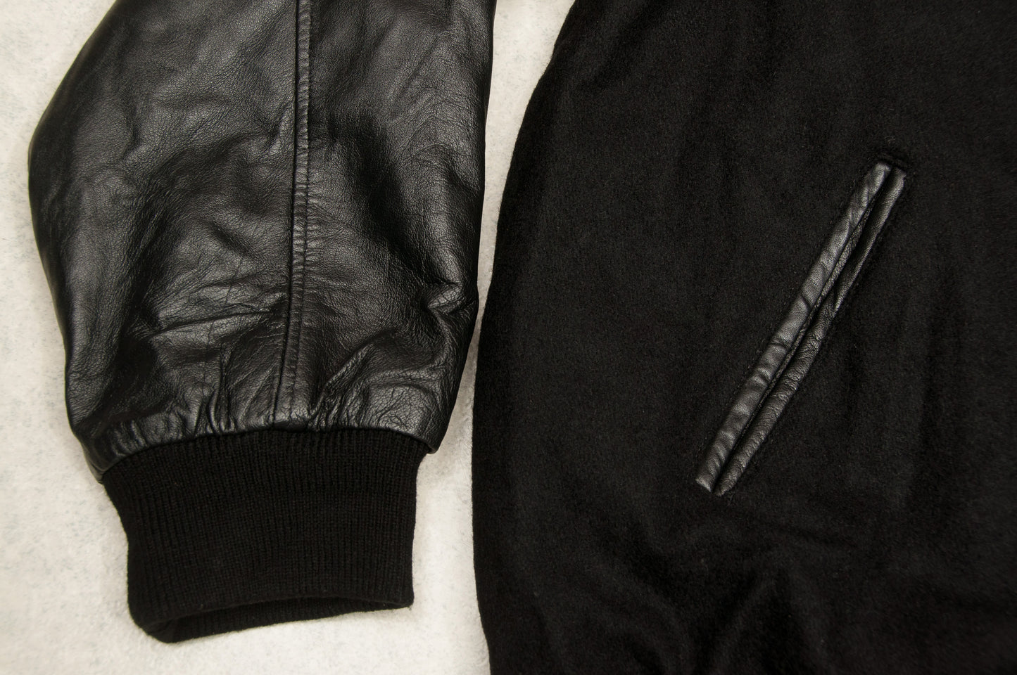 Y2K Outer Boundary x Kwal Paint varsitytakki (XXL)