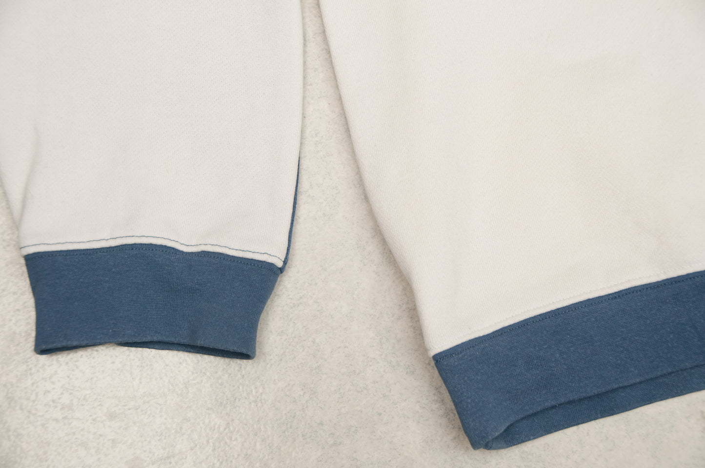 Y2K Calvin Klein Jeans collegepaita (L)