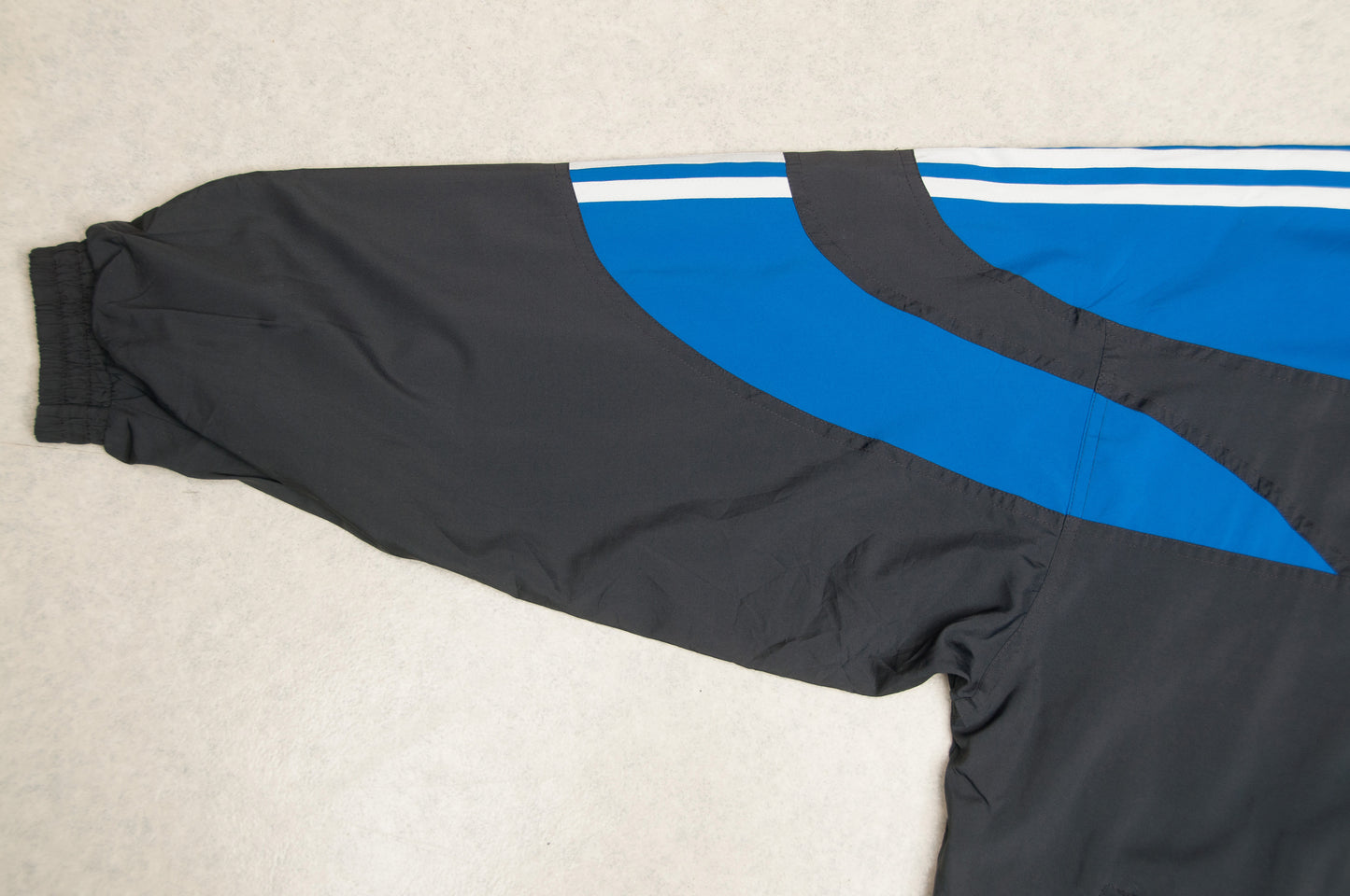 Vintage Y2K Adidas tuulitakki (M)