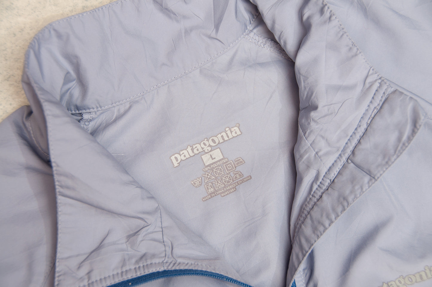 Patagonia tuulitakki (M)