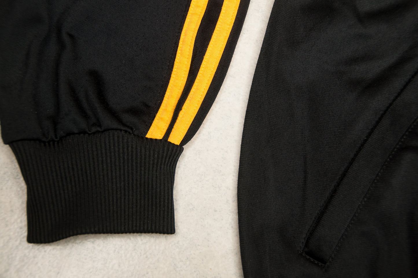 Vintage Y2K Adidas verkkapuku (S)