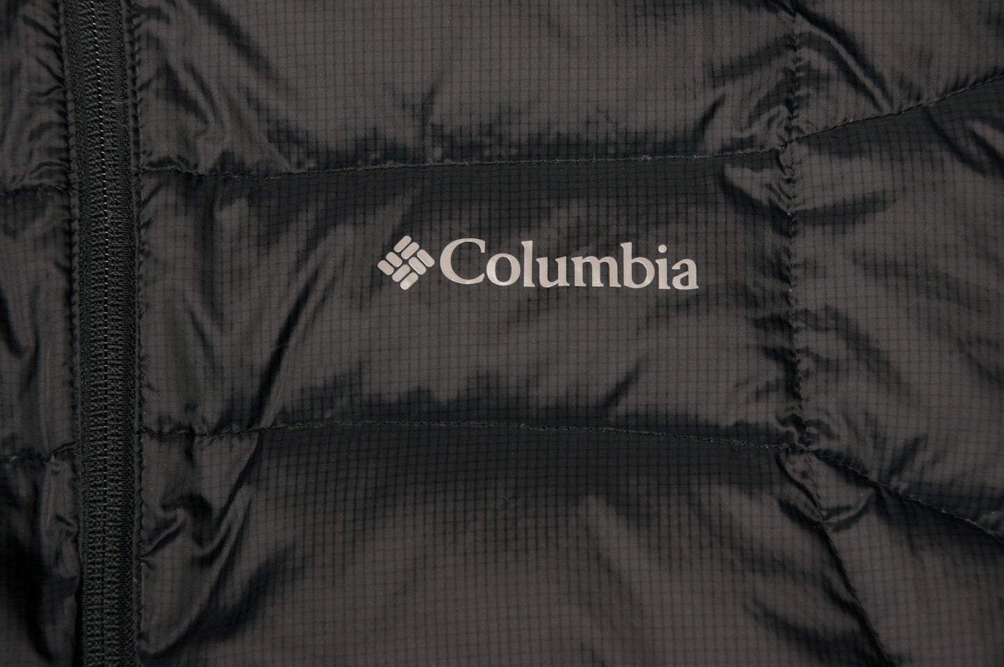 Y2K Columbia Titanium 700 untuvatakki (M)