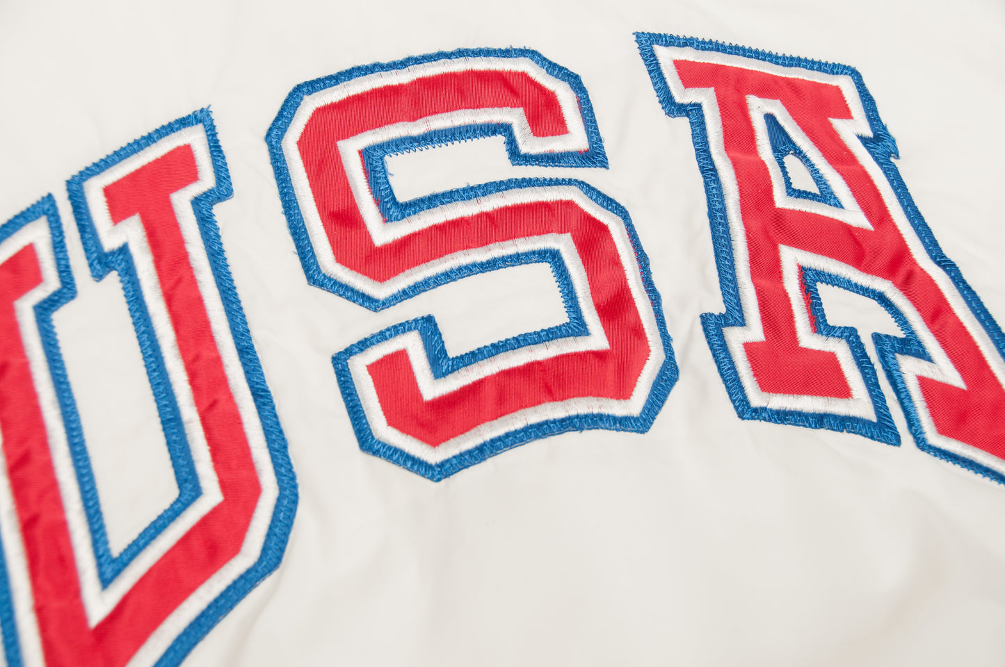 Vintage Artex x United States Olympic Training Center satiinitakki 90-luvulta (L)
