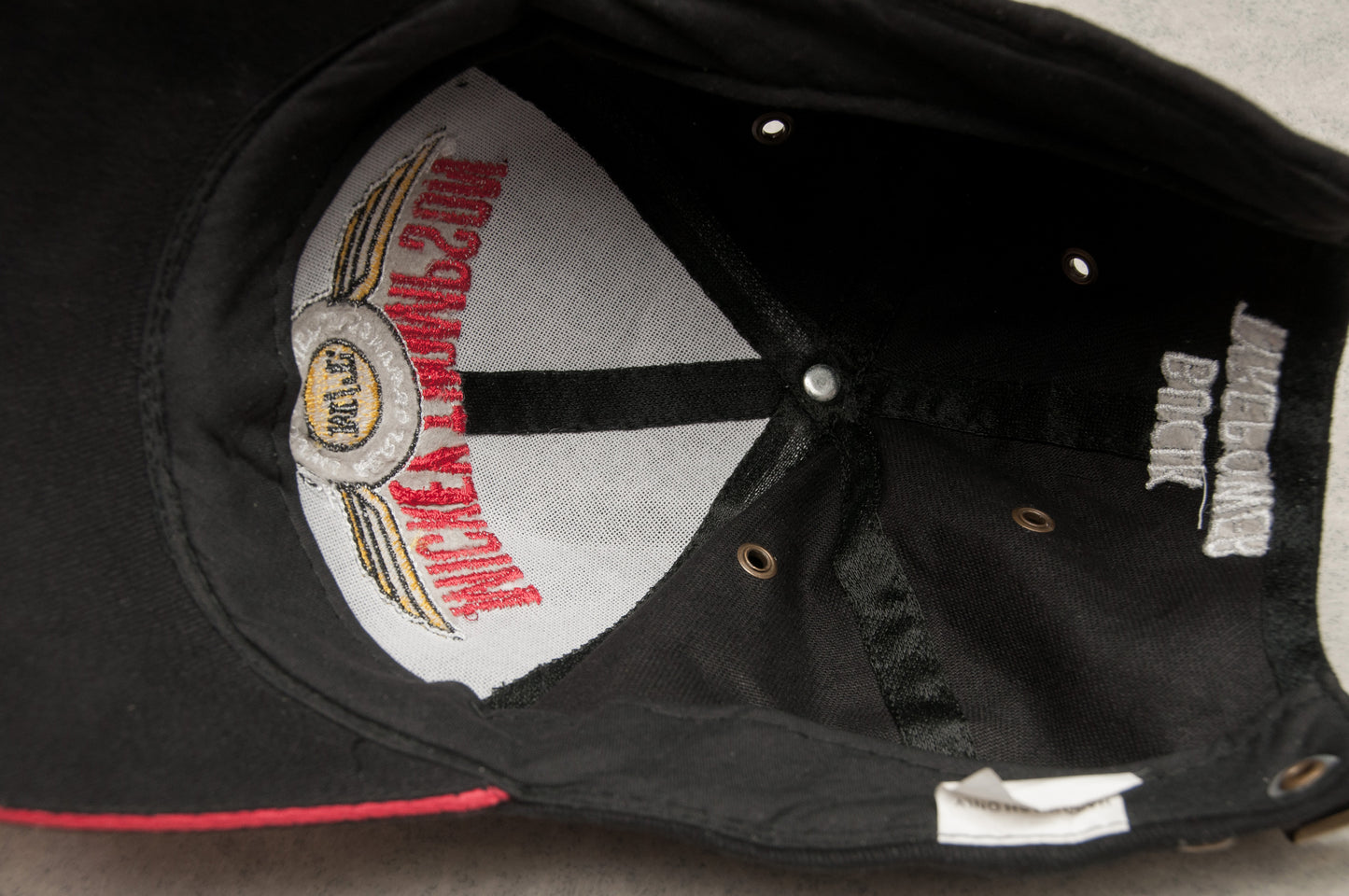 Y2K Mickey Thompson - Legendary Offroad Tires lippalakki (S-XL)