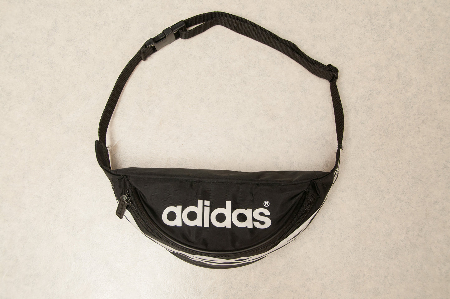 Vintage Adidas vyölaukku 90-luvulta