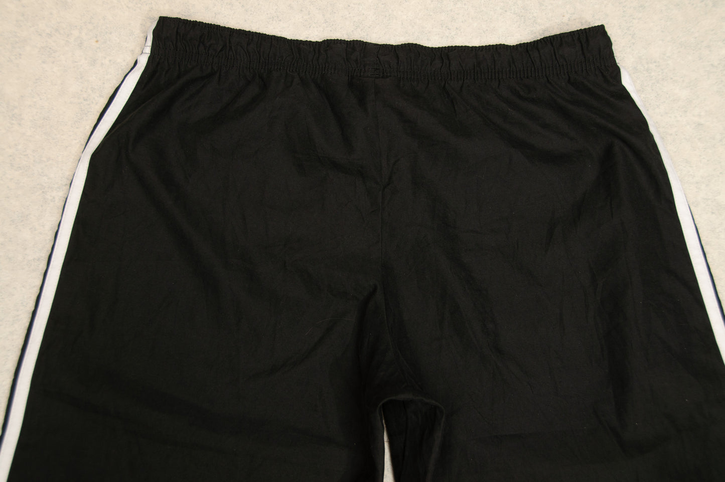 Y2K Adidas tuulihousut (M)