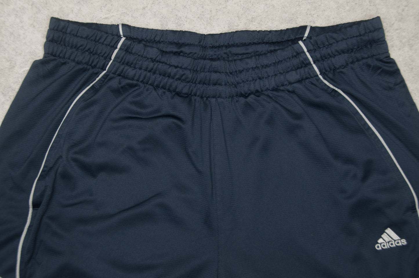 Y2K Adidas shortsit (L)