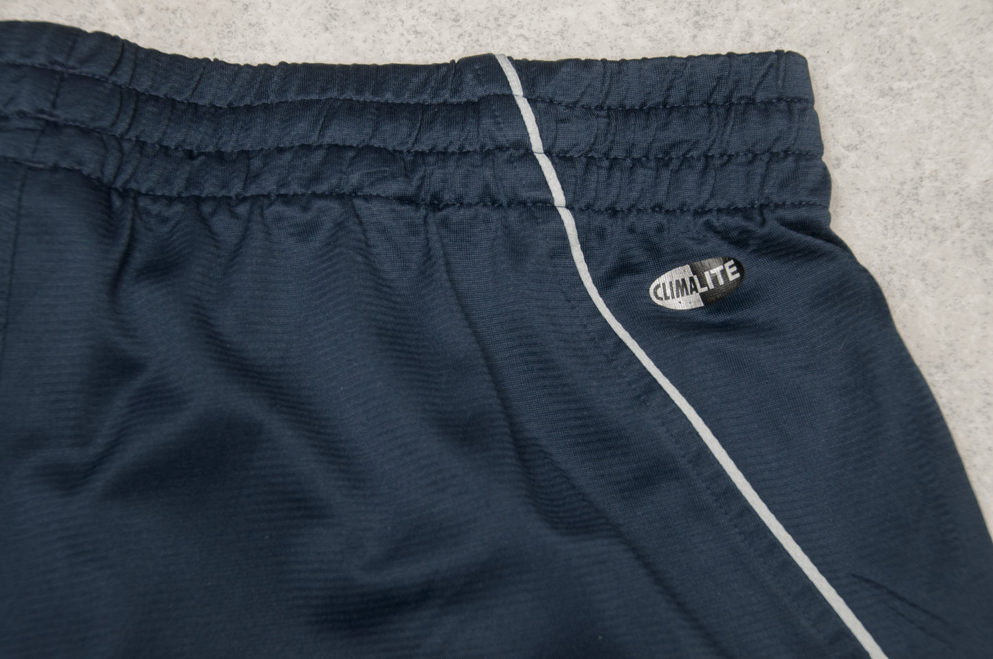 Y2K Adidas shortsit (L)
