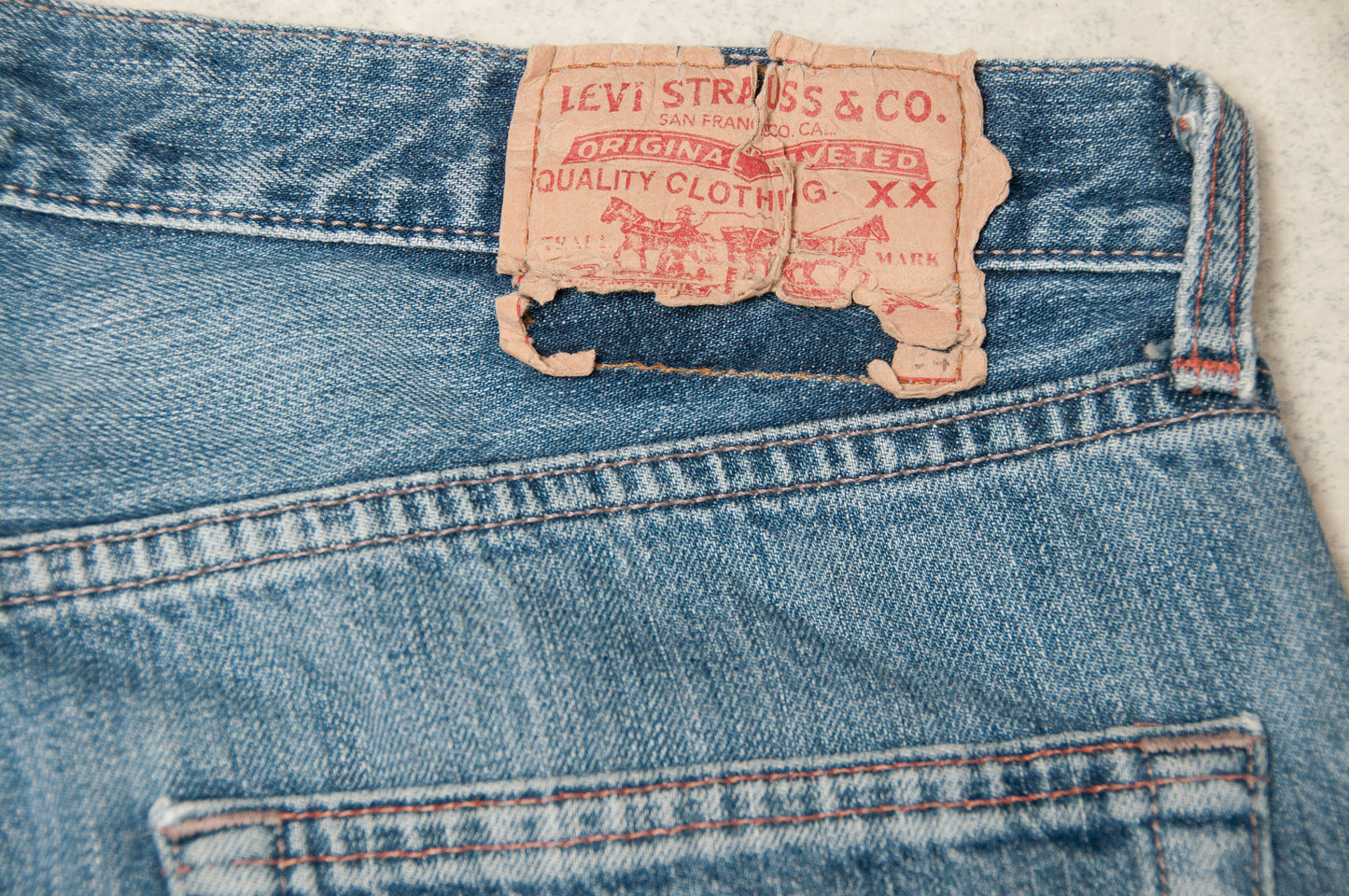 Vintage Y2K Levi´s 501 farkut (33x34)