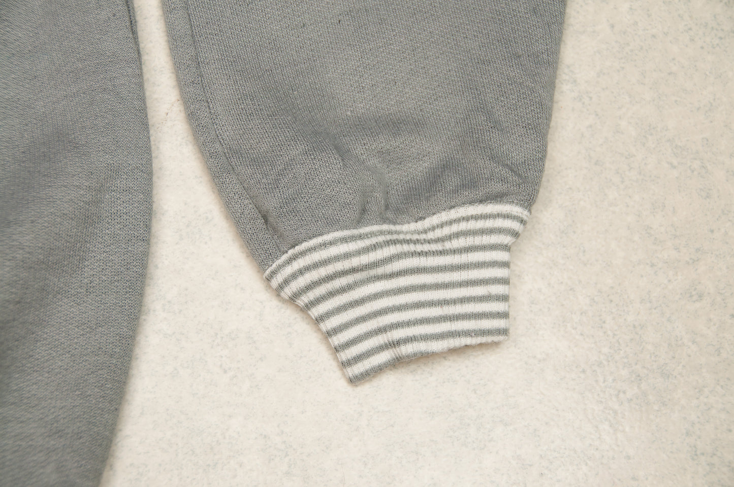 Vintage Action Wear collegepaita 80-luvulta (L)