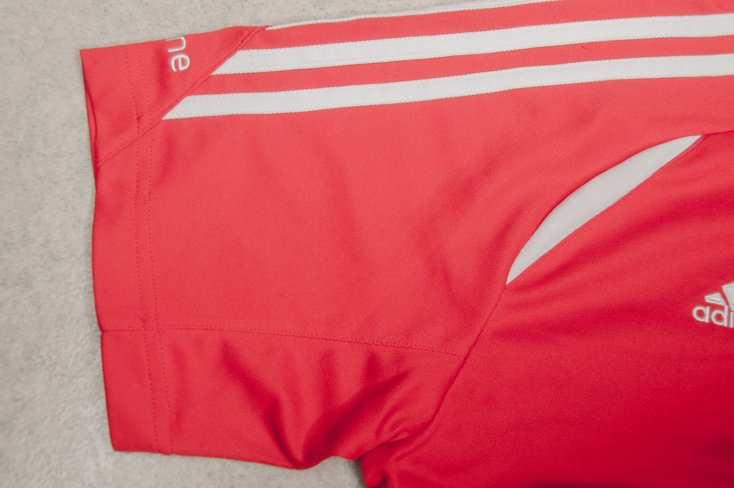 Y2K Adidas x England pikeepaita (M)