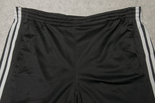 Y2K Adidas shortsit (XL)