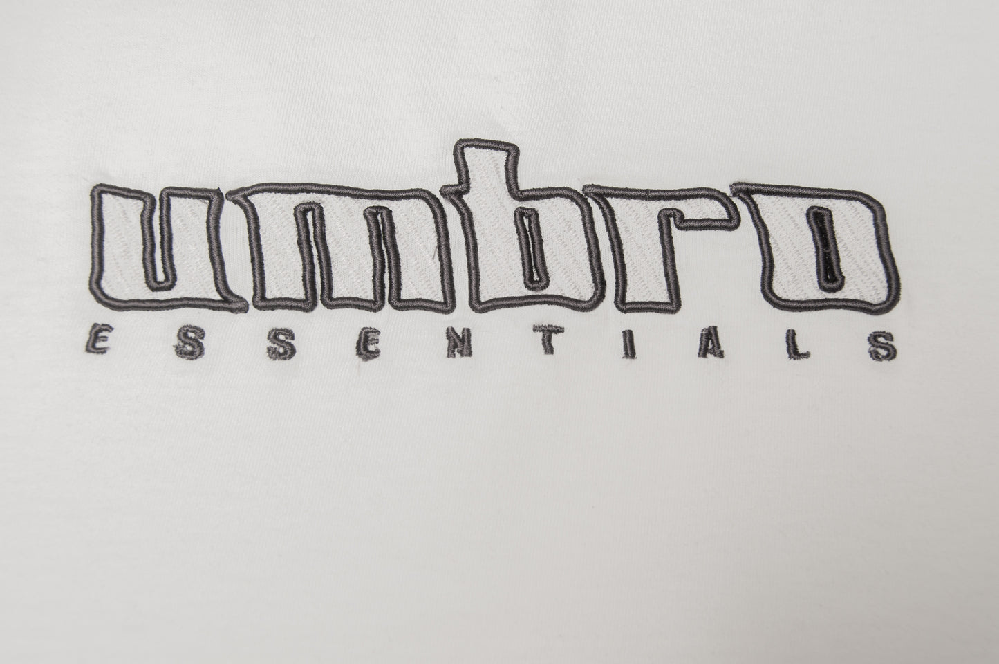 Y2K Umbro Essentials t-paita (M)