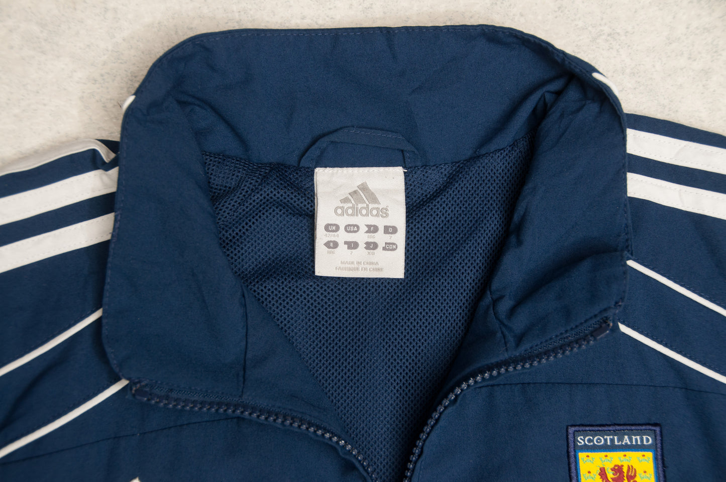 Adidas x Scotland tuulitakki (L)