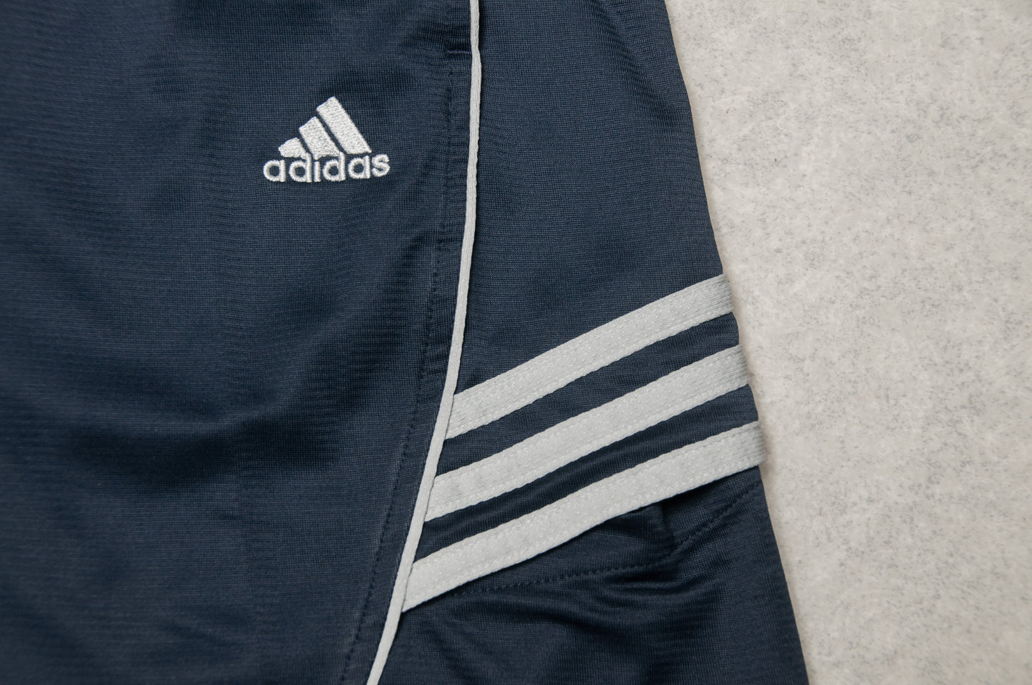 Y2K Adidas shortsit (L)