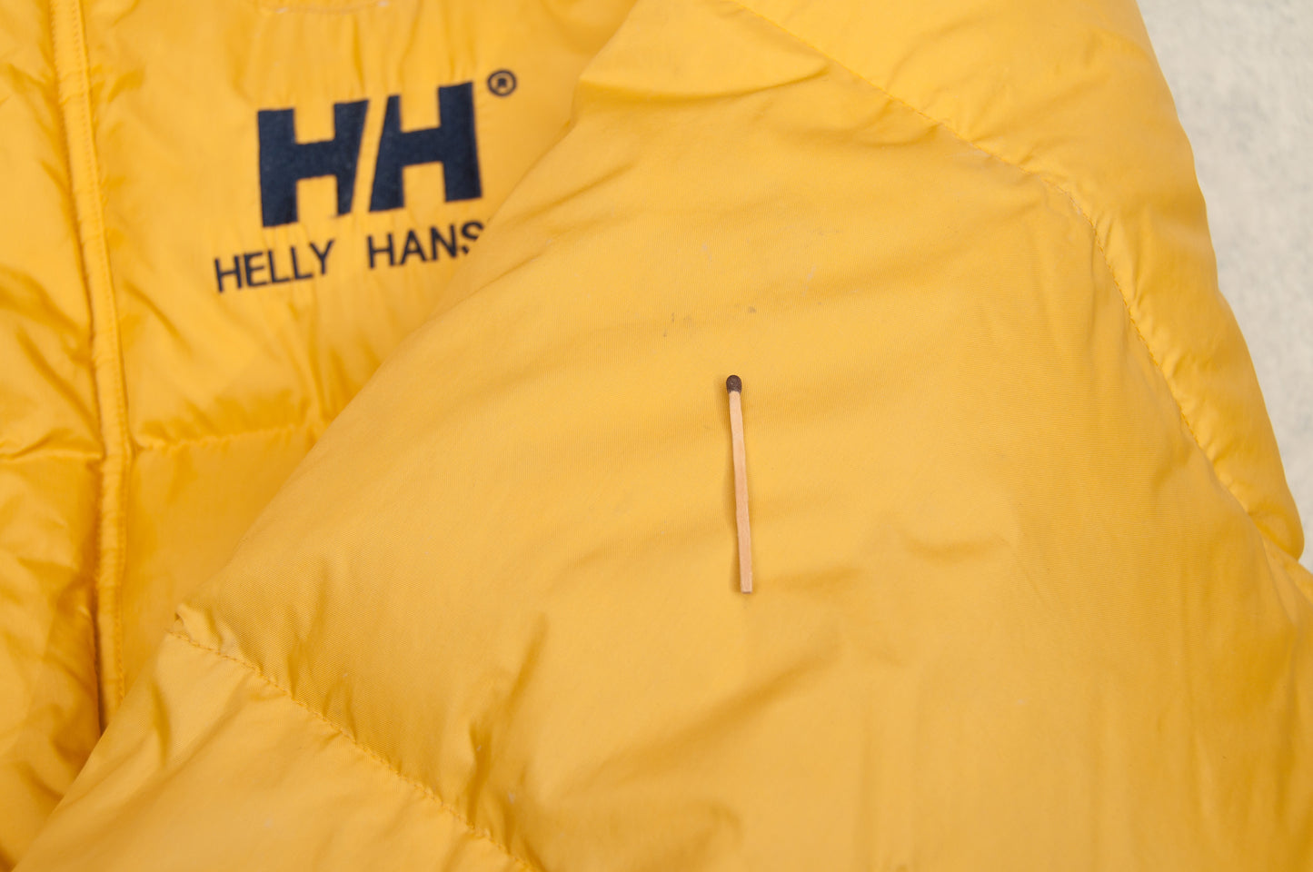 Vintage Helly Hansen untuvatakki 90-luvulta (L)