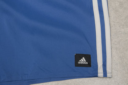 Adidas shortsit (XL)