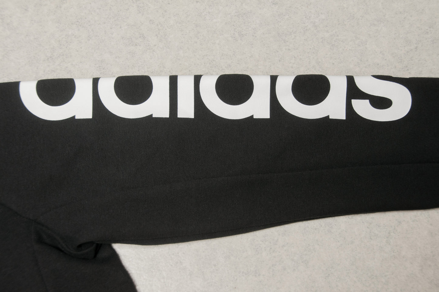 Adidas Essentials huppari (M)