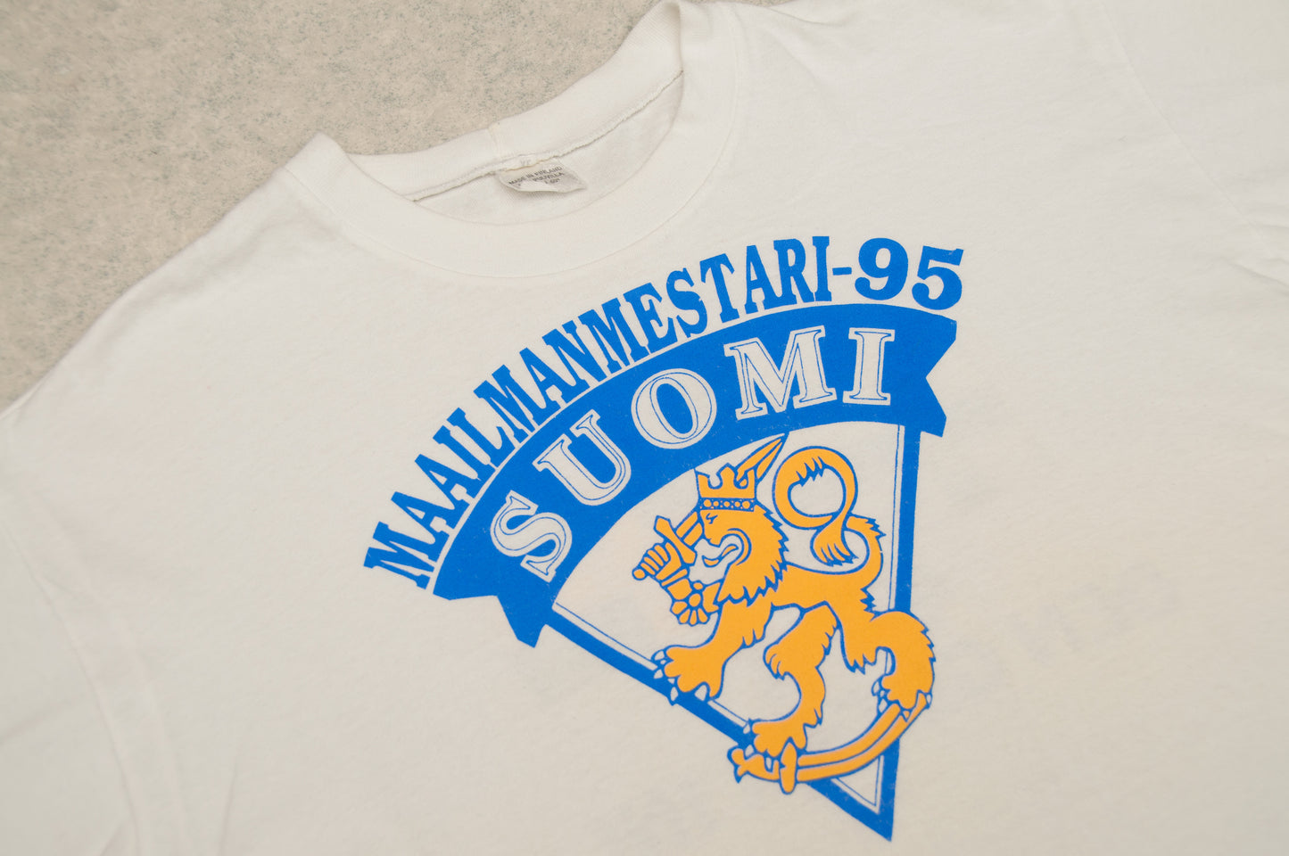 Vintage Suomi Maailmanmestari-95 t-paita (M)