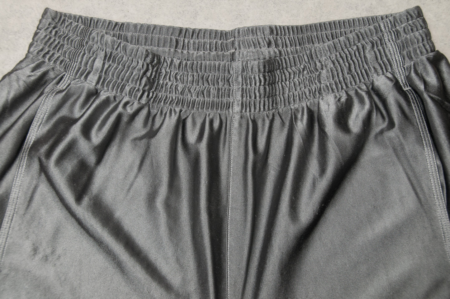 Adidas shortsit (L)