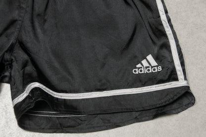 Vintage Y2K Adidas shortsit (M)