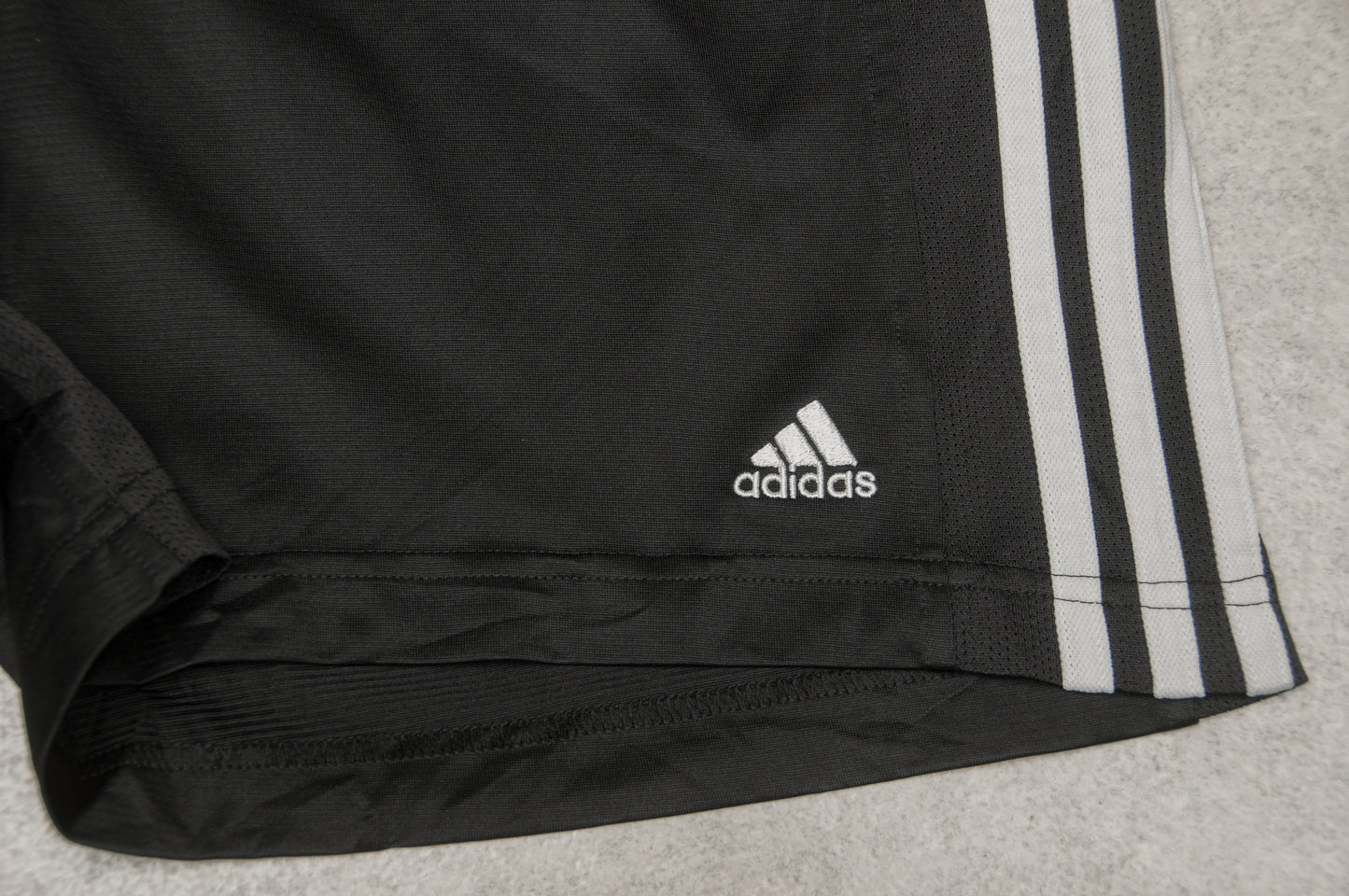 Y2K Adidas shortsit (XL)