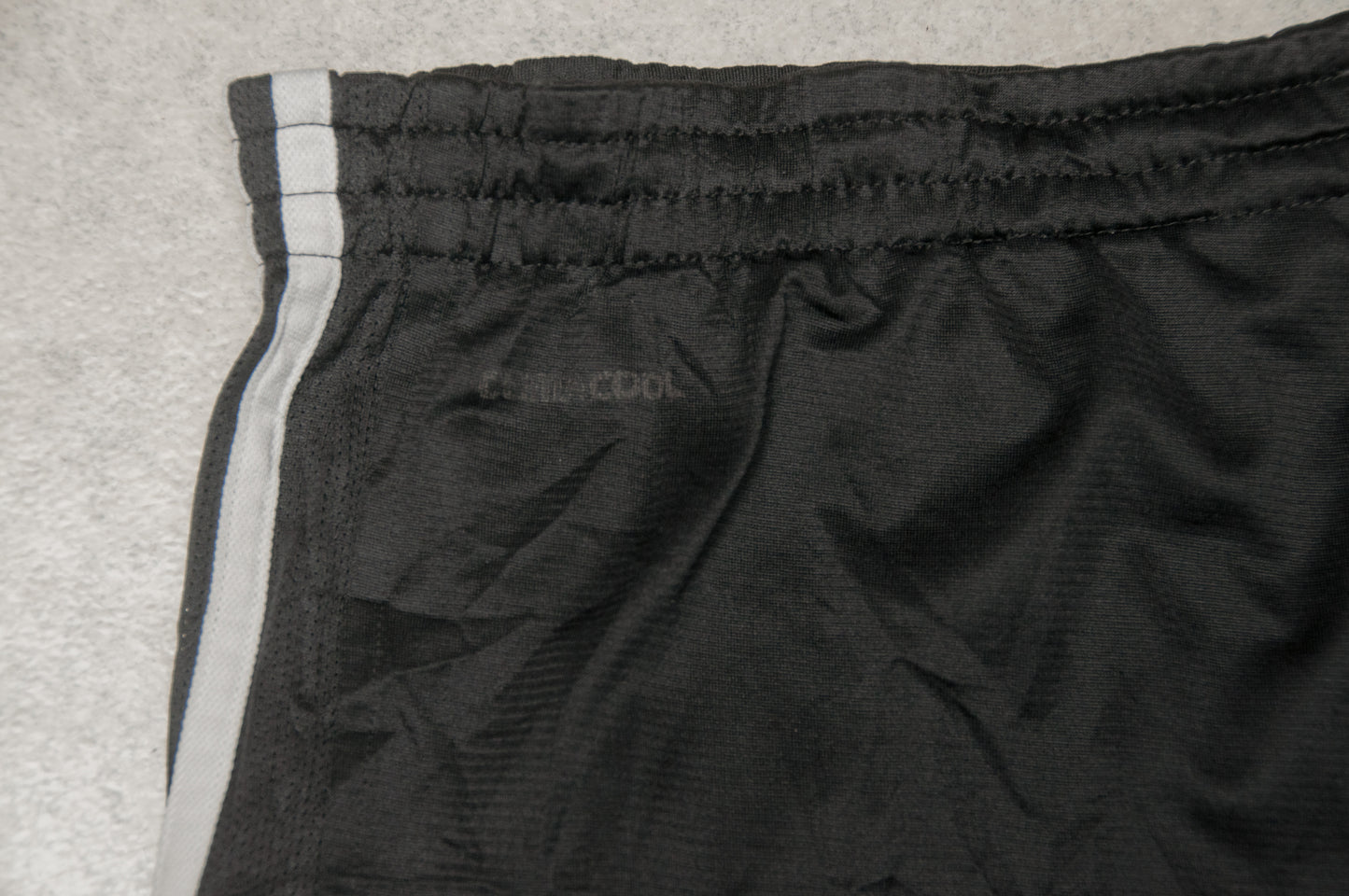 Y2K Adidas shortsit (XL)