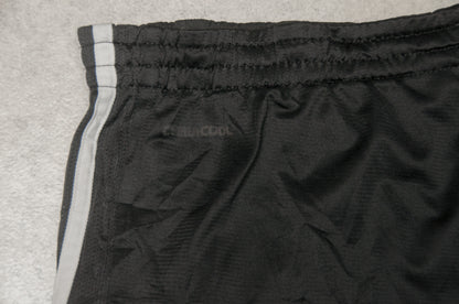 Y2K Adidas shortsit (XL)