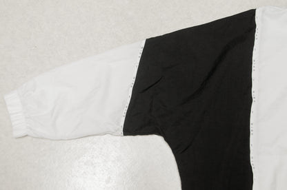 Nike tuulitakki (3XL)